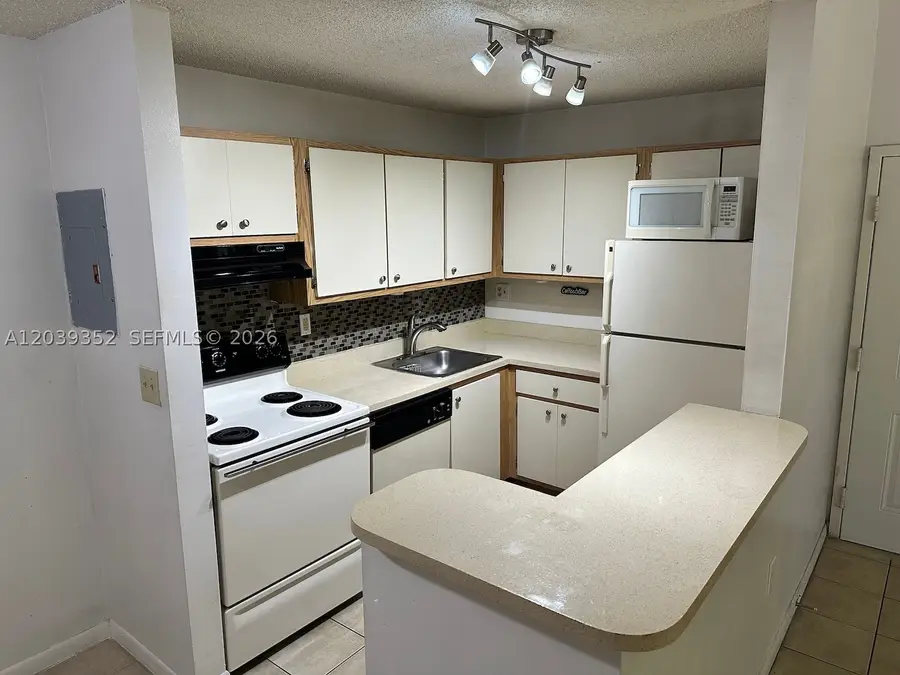 7200 NW 179th St #311, Hialeah, FL 33015 - #3