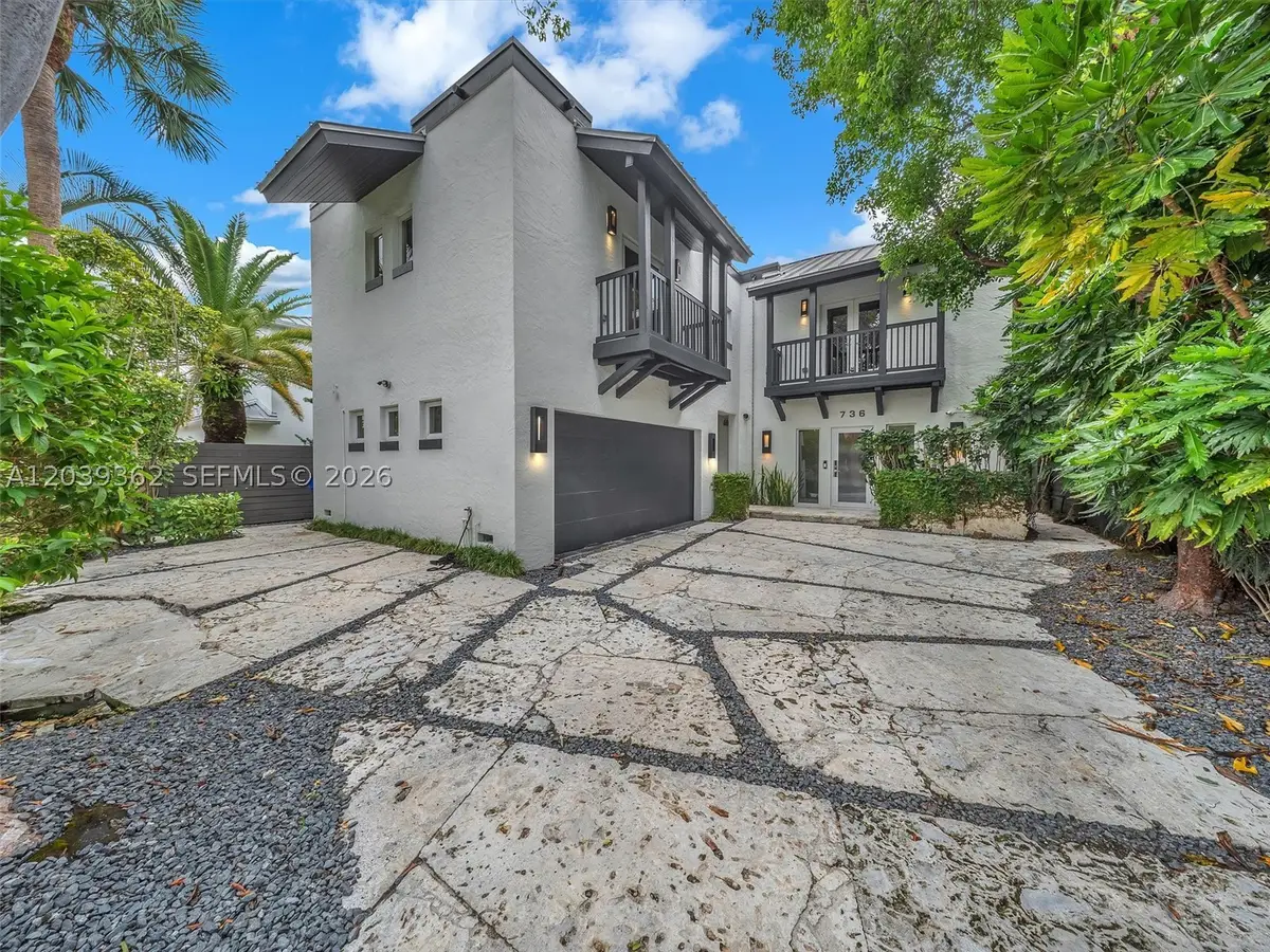 736 NE 17th Way, Fort Lauderdale, FL 33304 - #1