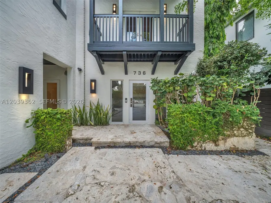 736 NE 17th Way, Fort Lauderdale, FL 33304 - #3