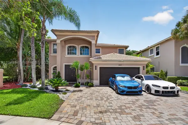 4907 Cypress Way, Coconut Creek, FL 33073