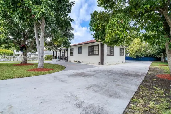 65 NW 118th St, Miami, FL 33168