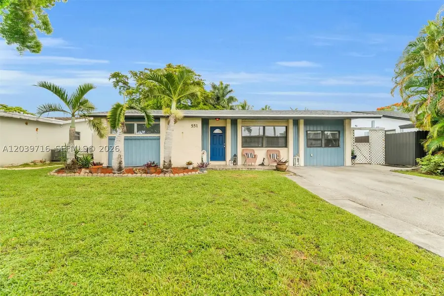 551 NW 99th Way, Pembroke Pines, FL 33024 - #3