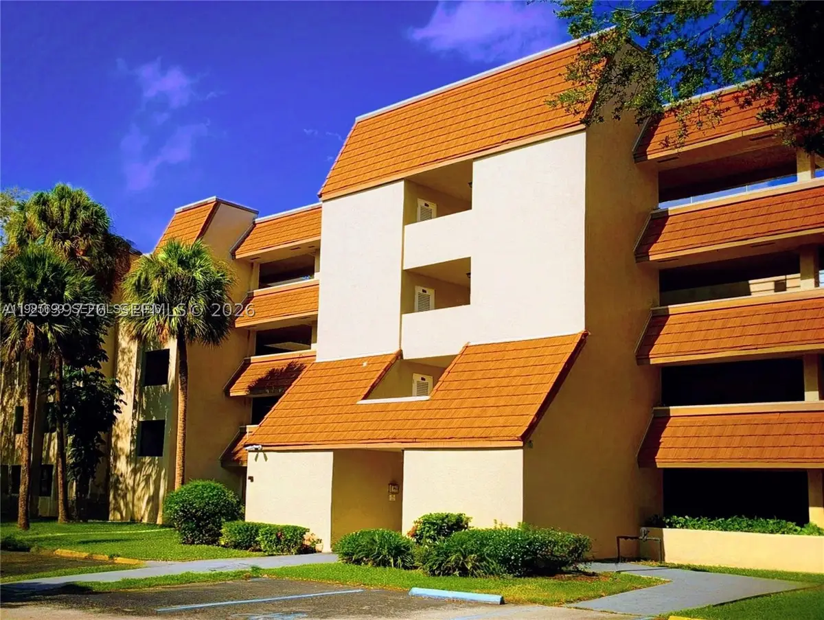 601 Ives Dairy Rd #101-8, Miami, FL 33179 - #1