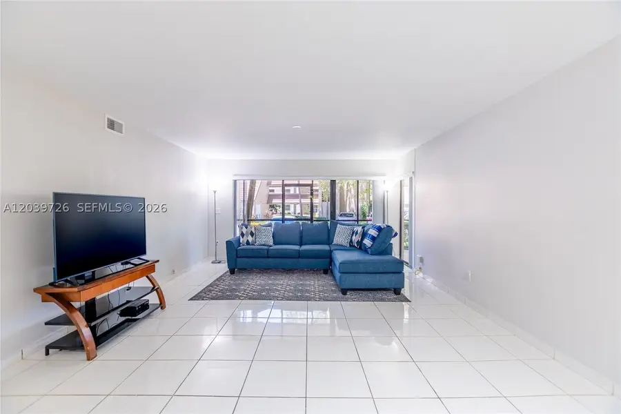 601 Ives Dairy Rd #101-8, Miami, FL 33179 - #2