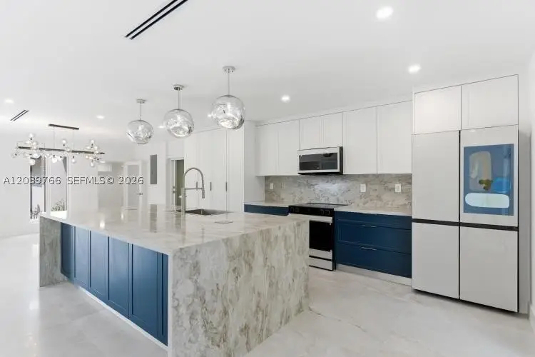 291 E Shore Dr E, Miami, FL 33133 - #3