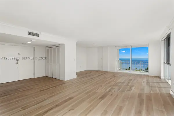 600 Grapetree Dr #7ES, Key Biscayne, FL 33149