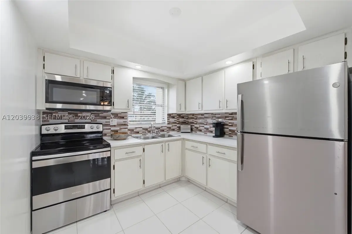 2894 E Crosley Dr E #D, West Palm Beach, FL 33415 - #1