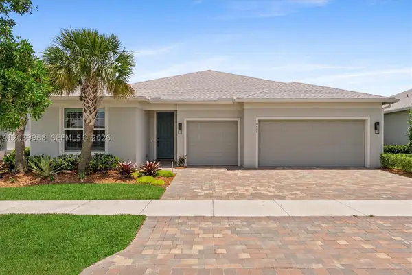 10488 SW Red Maple Way, Port St Lucie, FL 34987