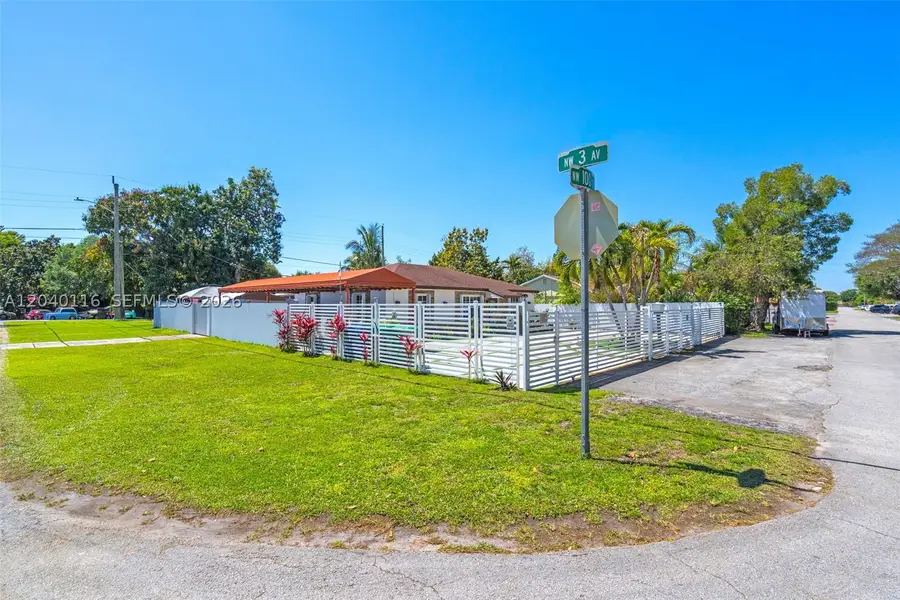 302 NW 100th St, Miami, FL 33150 - #2