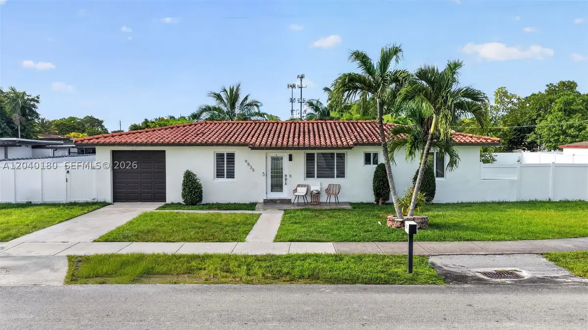 9535 SW 42nd St, Miami, FL 33165 - #1