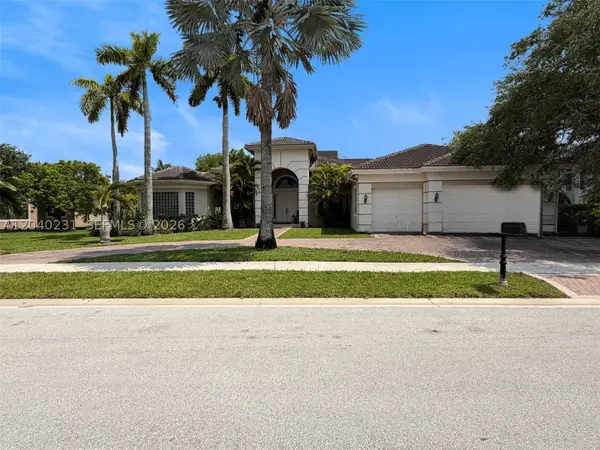 15298 SW 34th St, Davie, FL 33331