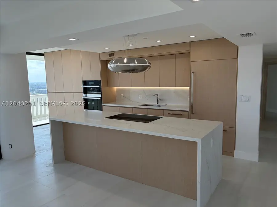 3000 Island Blvd #1902, Aventura, FL 33160 - #2
