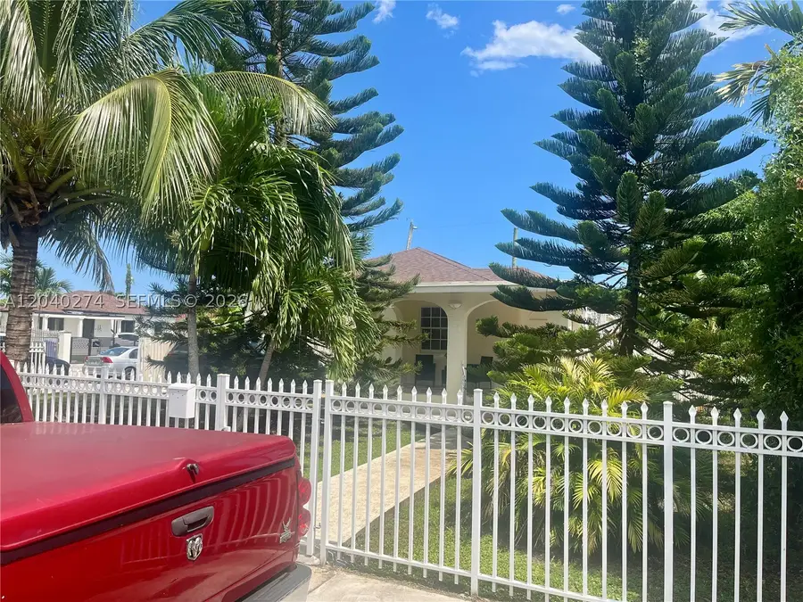 521 NW 32nd Pl, Miami, FL 33125 - #2