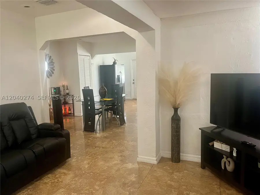 521 NW 32nd Pl, Miami, FL 33125 - #3