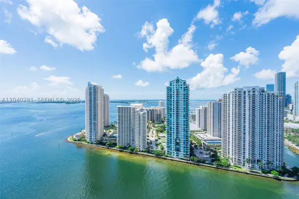 325 S Biscayne Blvd #3821, Miami, FL 33131
