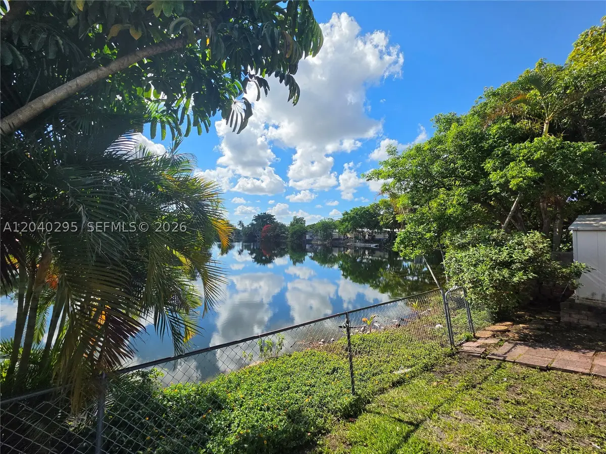 1529 SW 131 Avenue, Miami, FL 33184 - #1