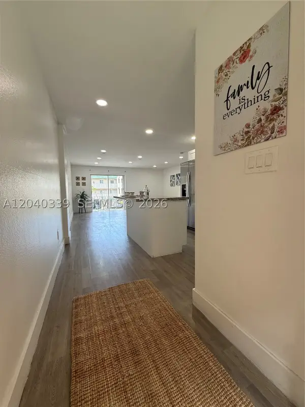 6780 W 2nd Ct #212, Hialeah, FL 33012