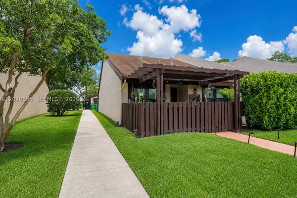 8356 NW 37th Pl #E-9, Sunrise, FL 33351