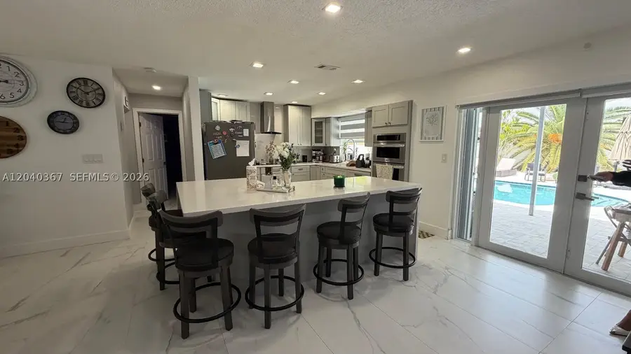 10450 NW 19th St, Pembroke Pines, FL 33026 - #2