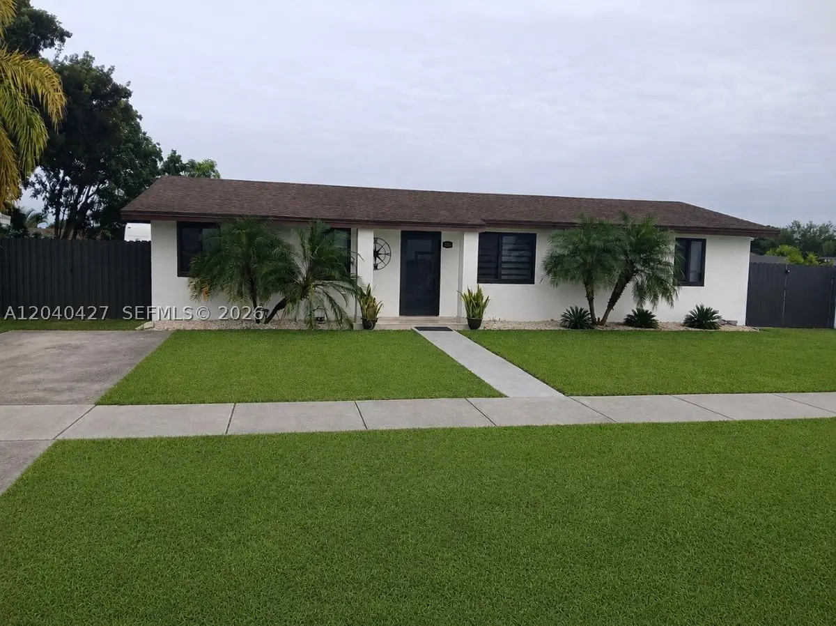 235 SW 18th Ave, Homestead, FL 33030 - #1