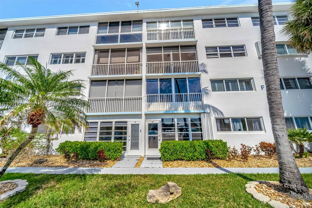 3221 NE 8th St #103, Pompano Beach, FL 33062 - #1
