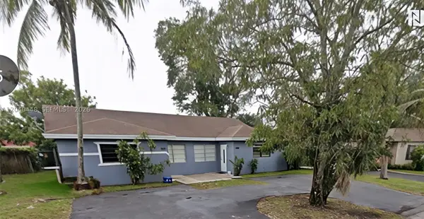 7318-7320 NW 76th Dr, Tamarac, FL 33321