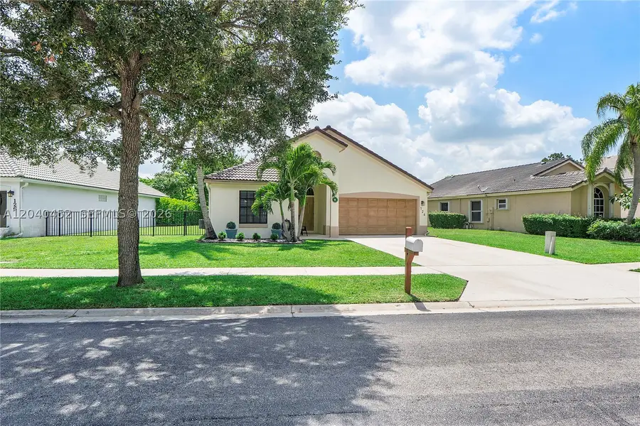 124 Preserve Dr, Royal Palm Beach, FL 33411 - #3