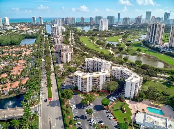 20500 W Country Club Dr #109, Aventura, FL 33180