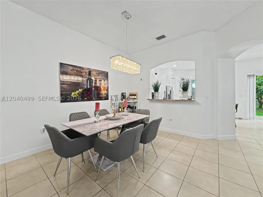 522 NE 20th Ave, Homestead, FL 33033 - #2