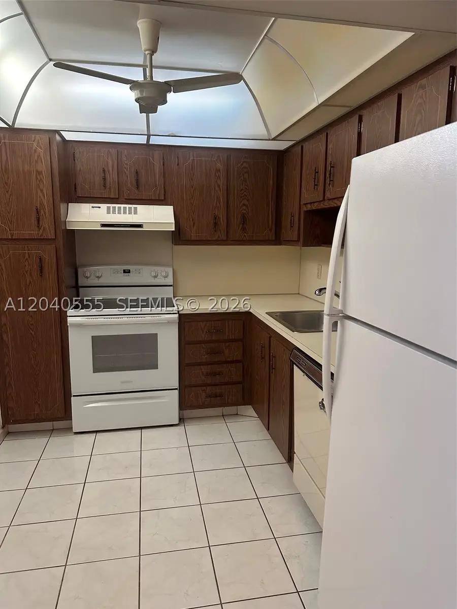 900 Saint Charles Pl #407, Pembroke Pines, FL 33026 - #3