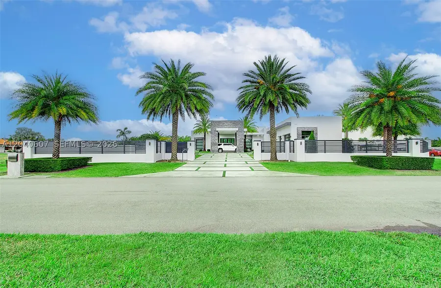 13052 NW 102nd Ave, Hialeah Gardens, FL 33018 - #2