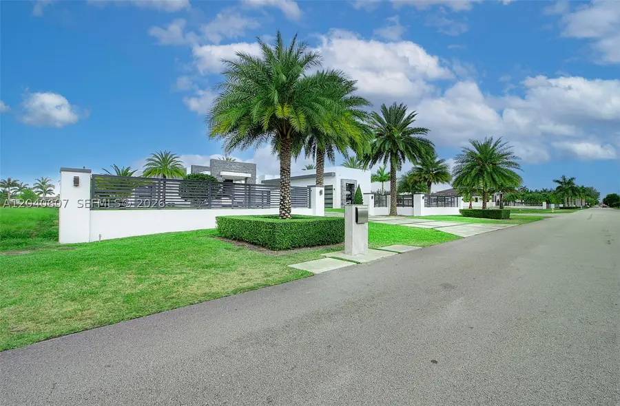 13052 NW 102nd Ave, Hialeah Gardens, FL 33018 - #3
