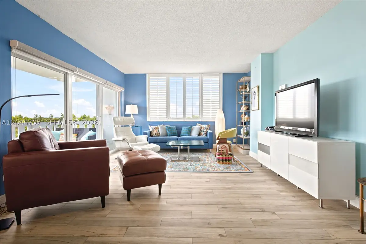 4350 Hillcrest Dr #611, Hollywood, FL 33021 - #1