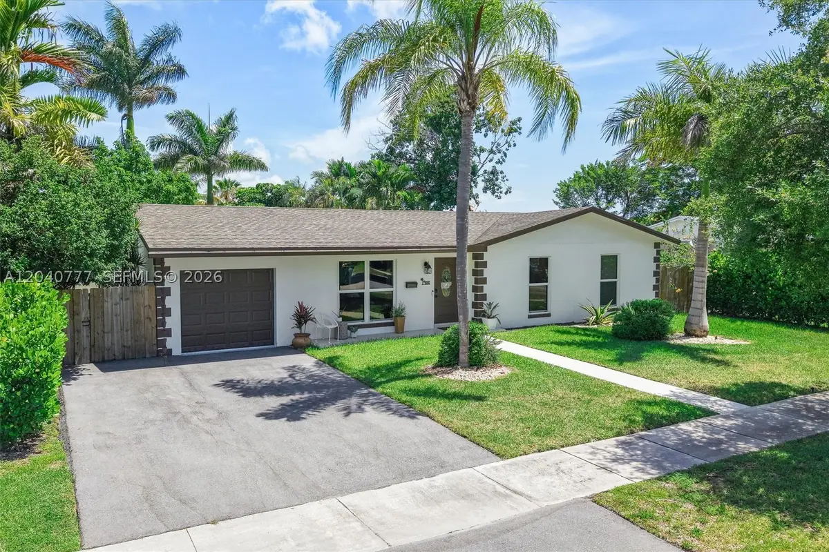 9241 SW 183rd Ter, Palmetto Bay, FL 33157 - #1