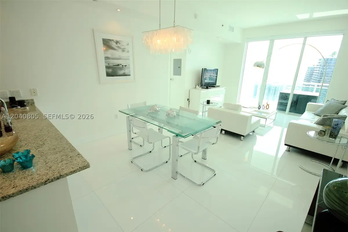 950 Brickell Bay Dr #4701, Miami, FL 33131 - #1
