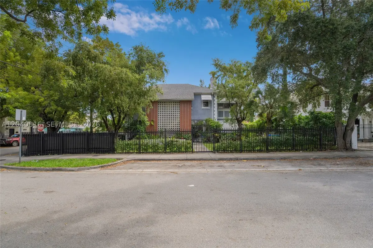 405 SW 11th Ave, Miami, FL 33130 - #1