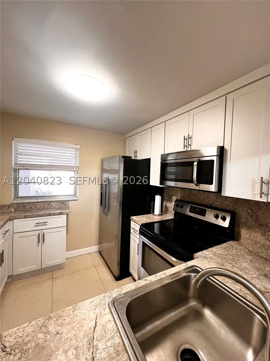 9235 Lagoon Pl #109, Davie, FL 33324 - #2