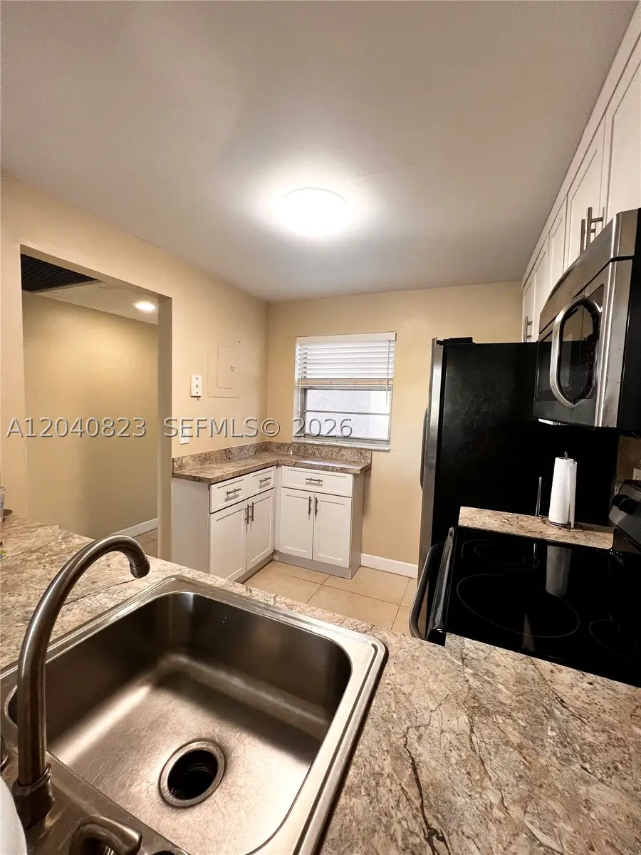 9235 Lagoon Pl #109, Davie, FL 33324 - #3
