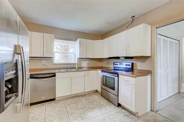 350 Sunshine Dr, Coconut Creek, FL 33066