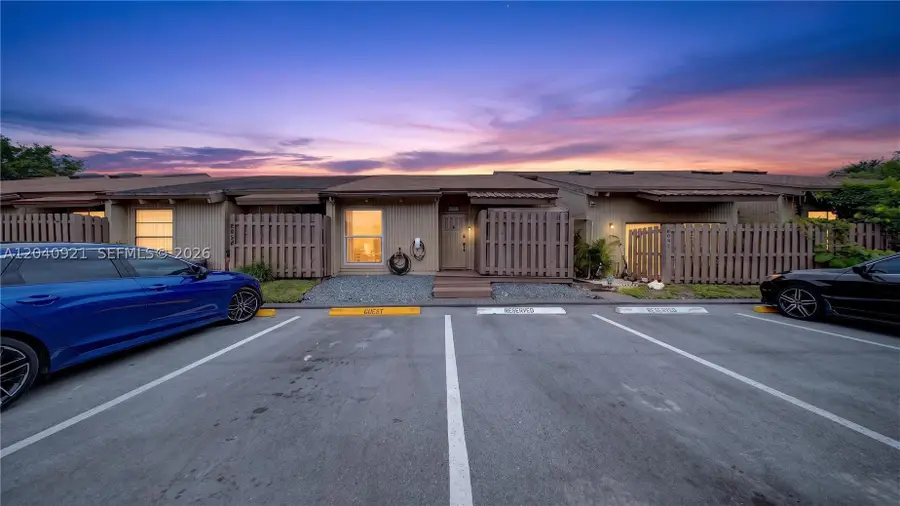 8046 SW 21st Ct, Davie, FL 33324 - #2