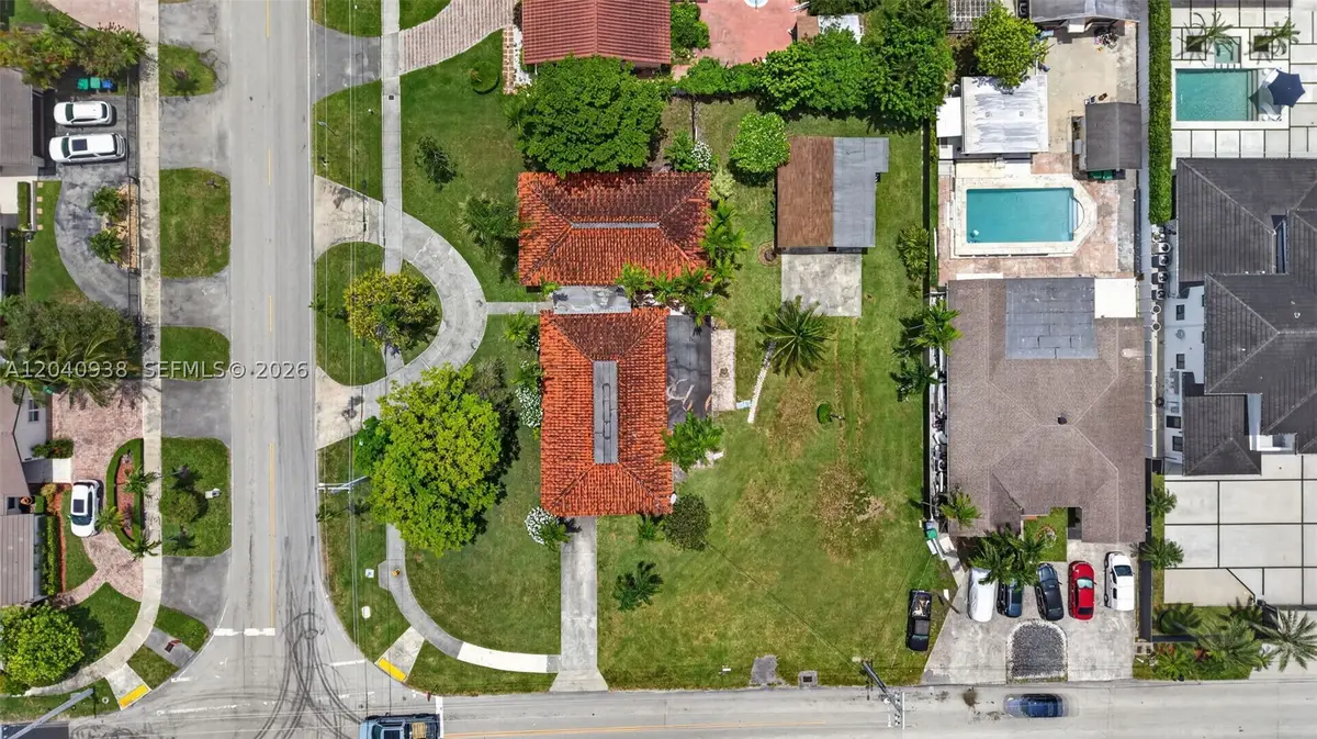 11405 SW 32nd St, Miami, FL 33165 - #1