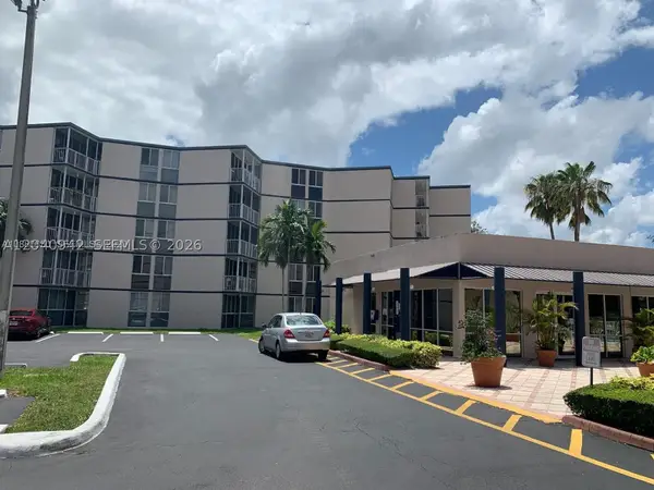 7035 NW 186th St #D310, Hialeah, FL 33015