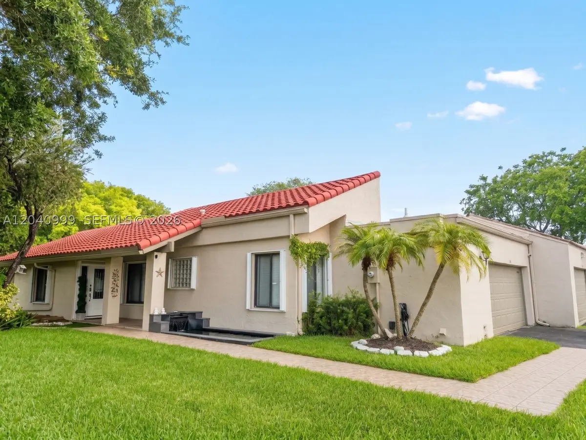 324 Patio Village Ter, Weston, FL 33326 - #1