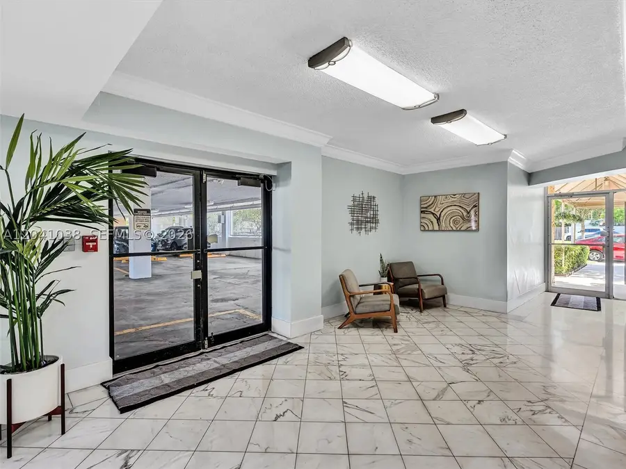 2020 NE 135th St #601, North Miami, FL 33181 - #3