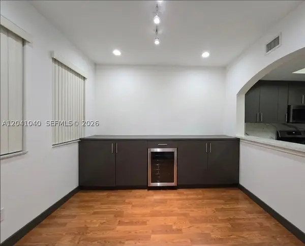 8936 W Flagler St #204, Miami, FL 33174