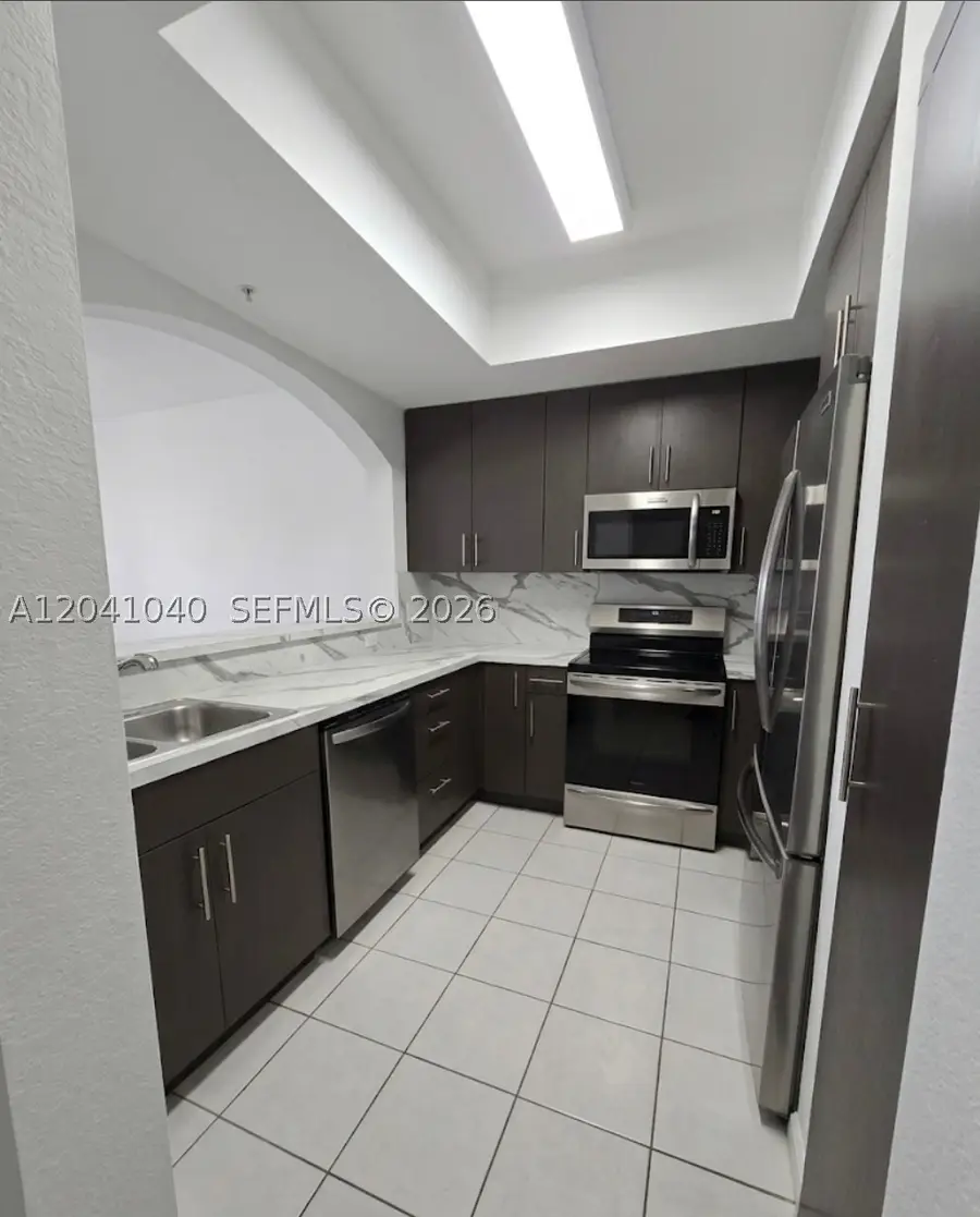 8936 W Flagler St #204, Miami, FL 33174 - #3