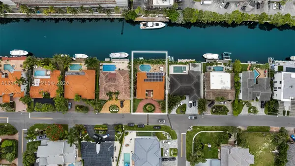 3220 NE 164th St, North Miami Beach, FL 33160