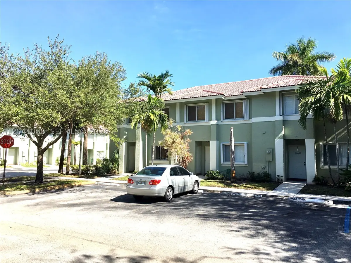 183 Hidden Ct Rd #F-33, Hollywood, FL 33023 - #1