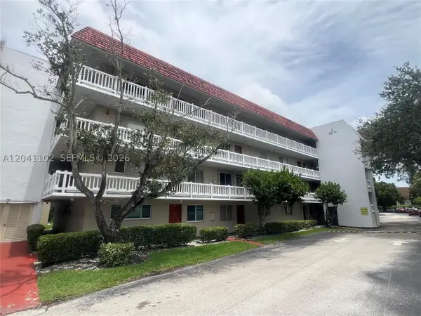 3571 Inverrary Dr #307, Lauderhill, FL 33319