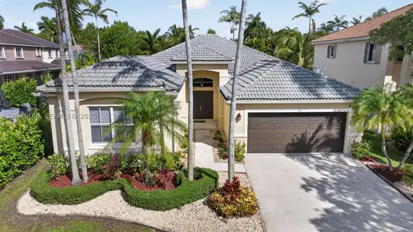 786 Nandina Dr, Weston, FL 33327